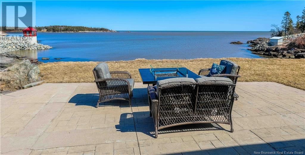 7 LONG BEACH LANE Image 36