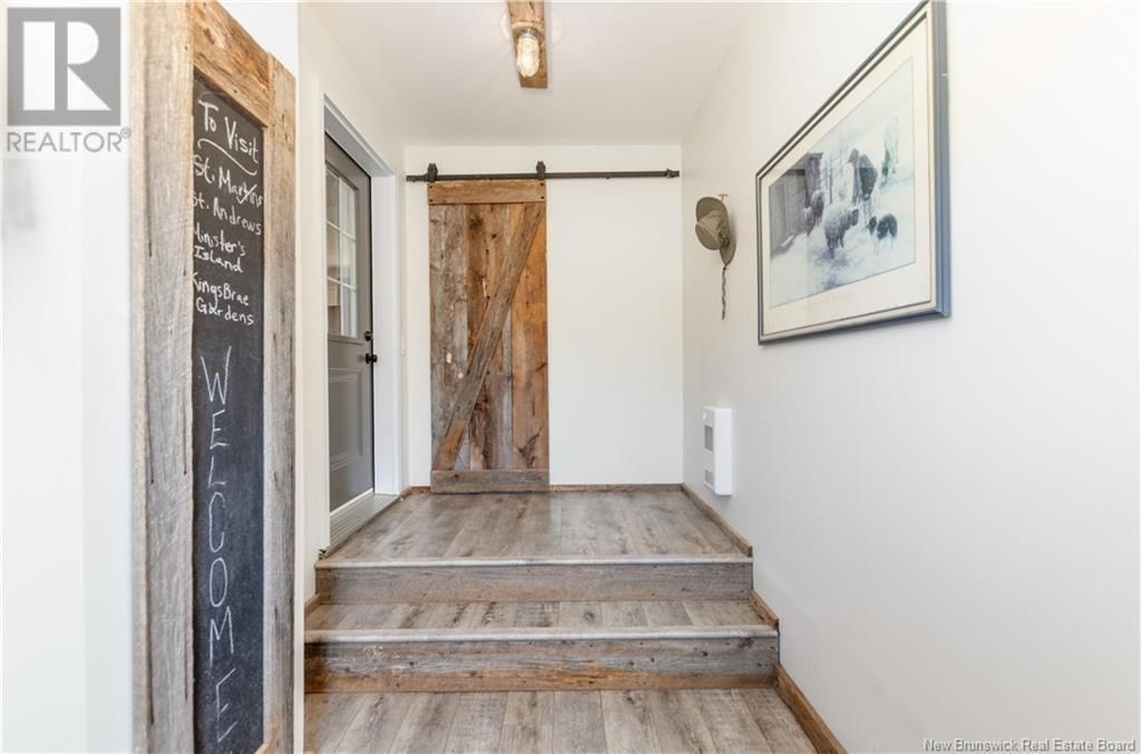 130 NICHOLAS DRIVE Image 11