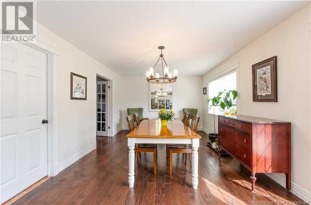 130 NICHOLAS DRIVE Image 20