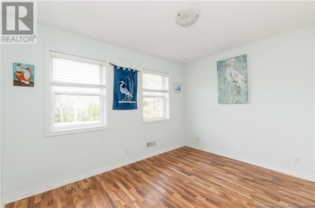 130 NICHOLAS DRIVE Image 29