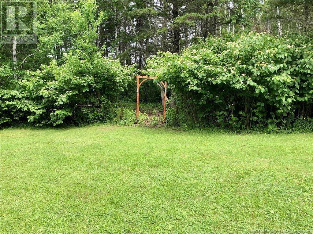130 NICHOLAS DRIVE Image 8