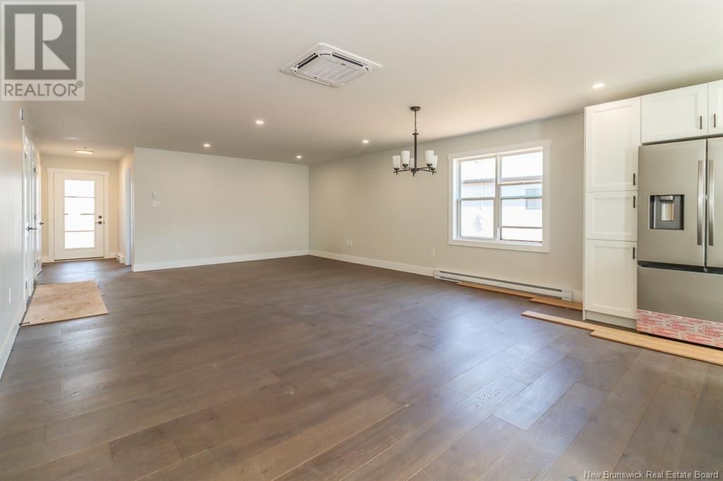 15 BELLBOTTOM WAY Image 18