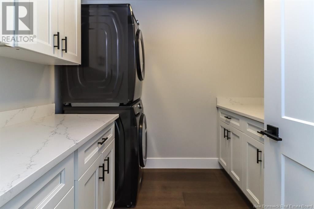 15 BELLBOTTOM WAY Image 30