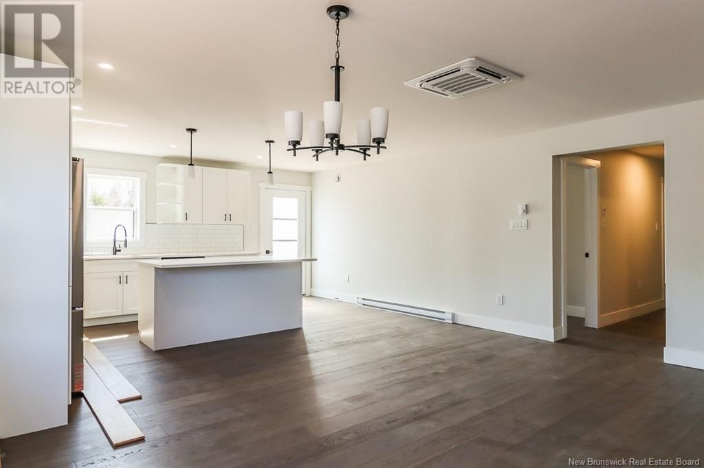 15 BELLBOTTOM WAY Image 8