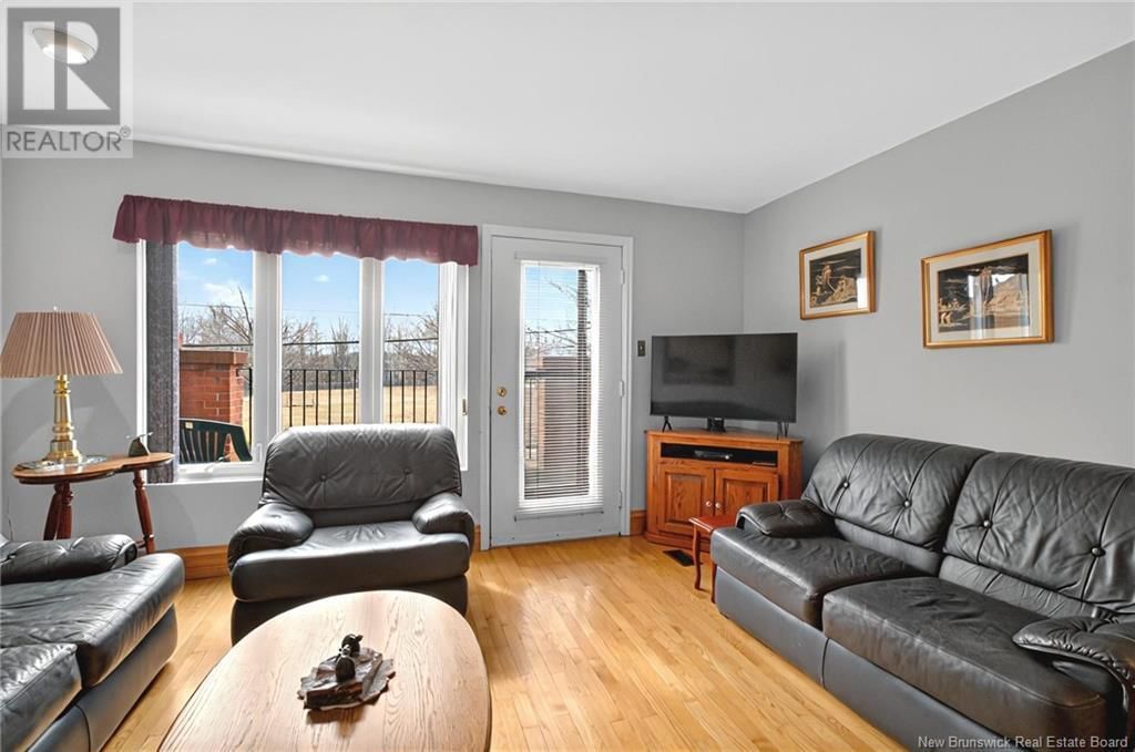 43 PARLEE DRIVE Image 15