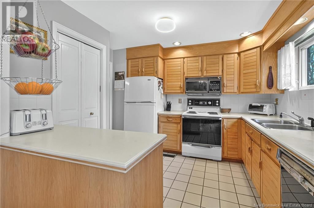43 PARLEE DRIVE Image 5