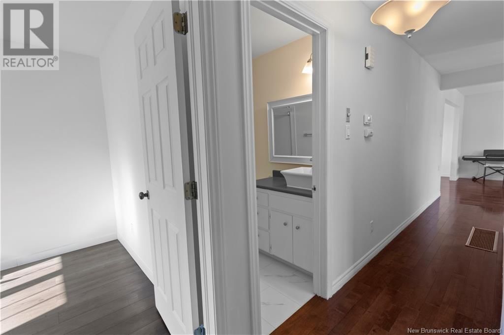 33 MEGHAN STREET Image 13
