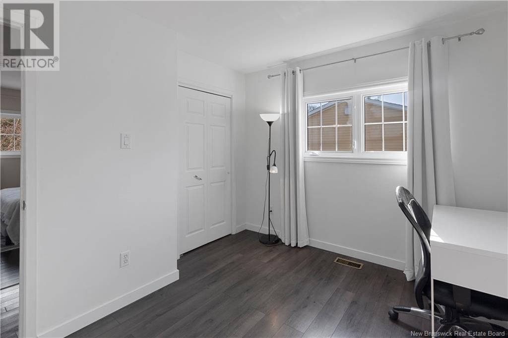 33 MEGHAN STREET Image 15