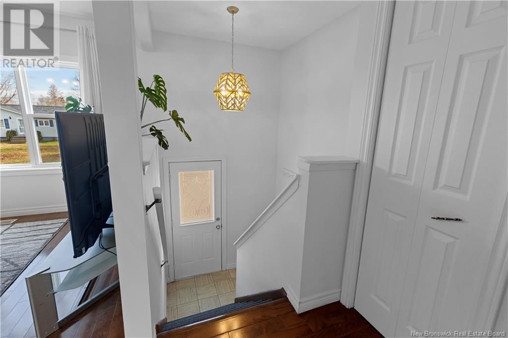 33 MEGHAN STREET Image 16