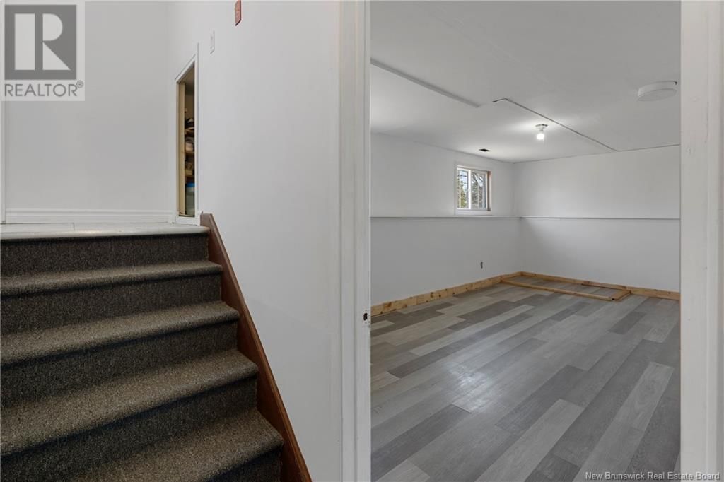 33 MEGHAN STREET Image 24
