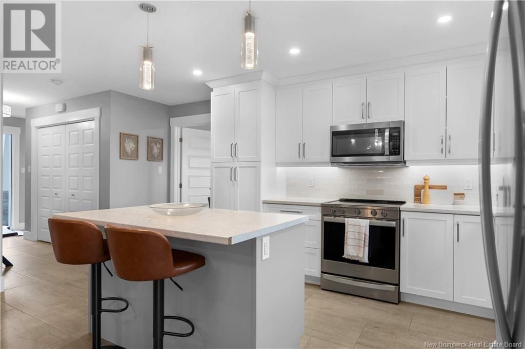 323 CENTRALE STREET Image 10