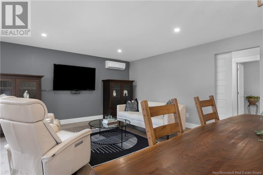 323 CENTRALE STREET Image 12