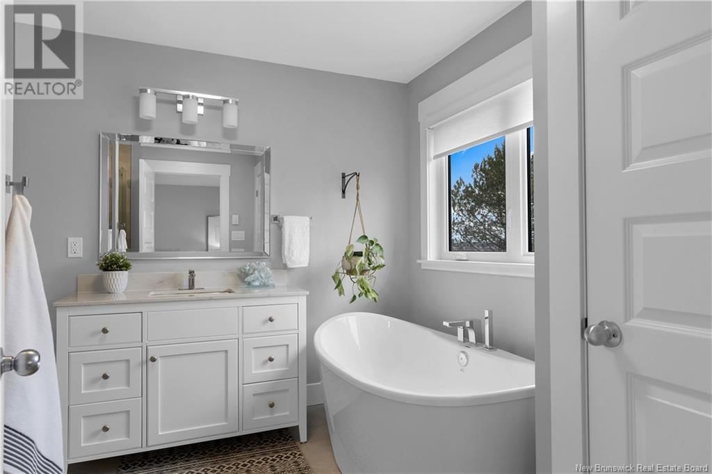 323 CENTRALE STREET Image 20