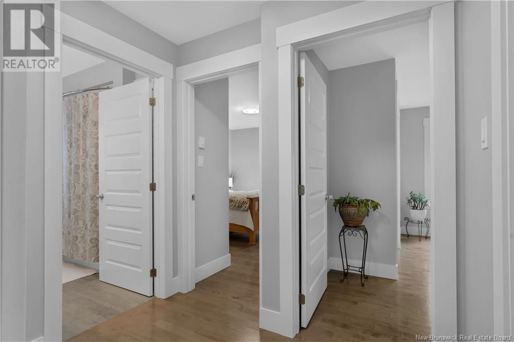 323 CENTRALE STREET Image 23