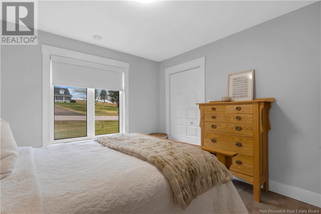 323 CENTRALE STREET Image 25