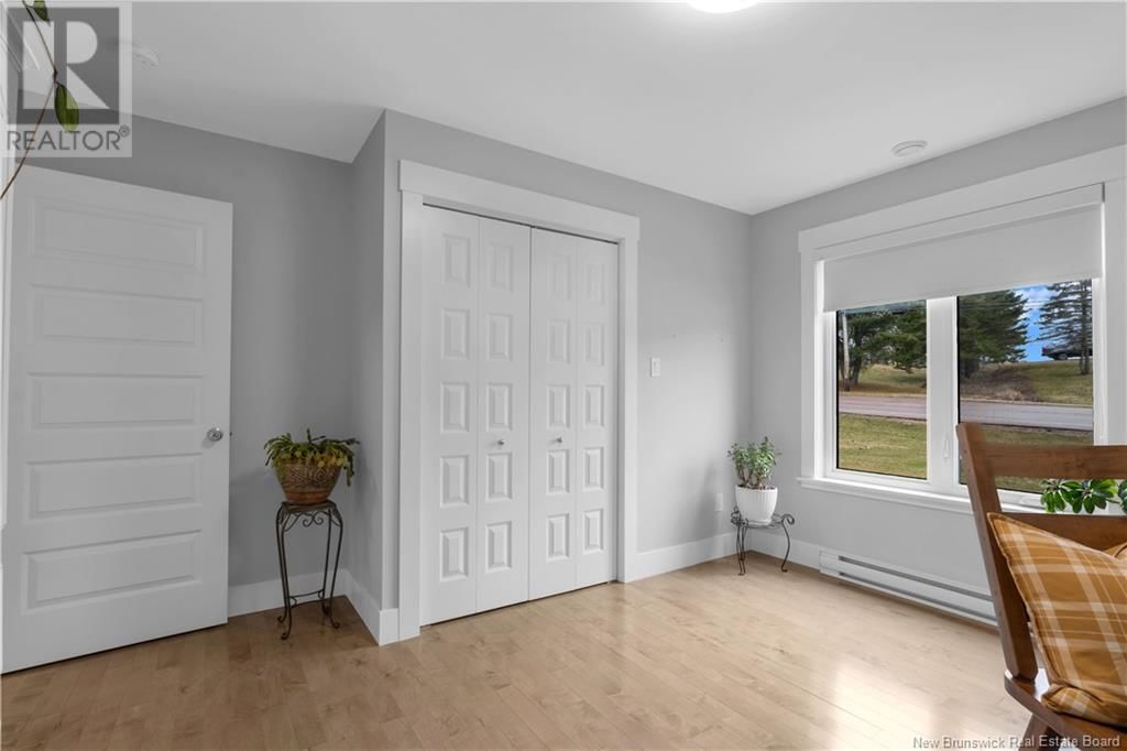 323 CENTRALE STREET Image 27