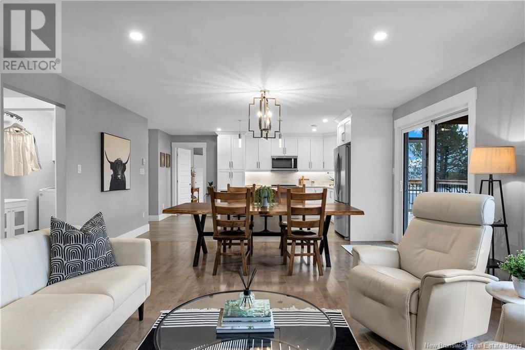 323 CENTRALE STREET Image 7