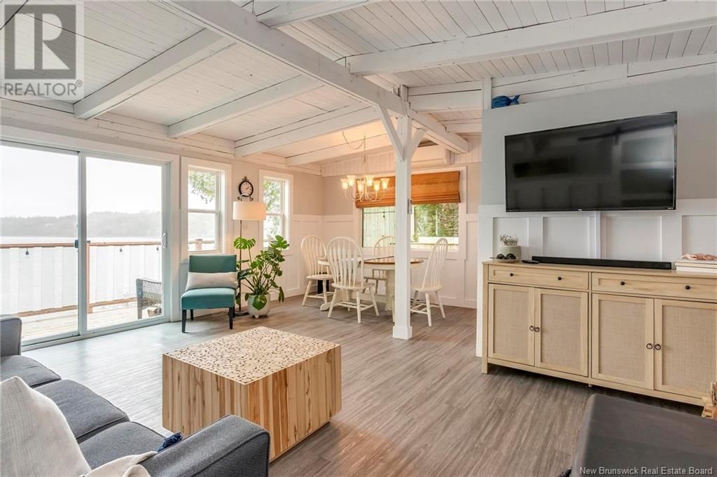 162 HILLSIDE ROAD Image 18