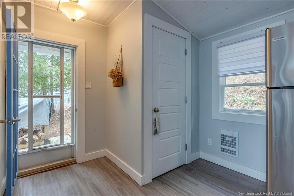 162 HILLSIDE ROAD Image 8