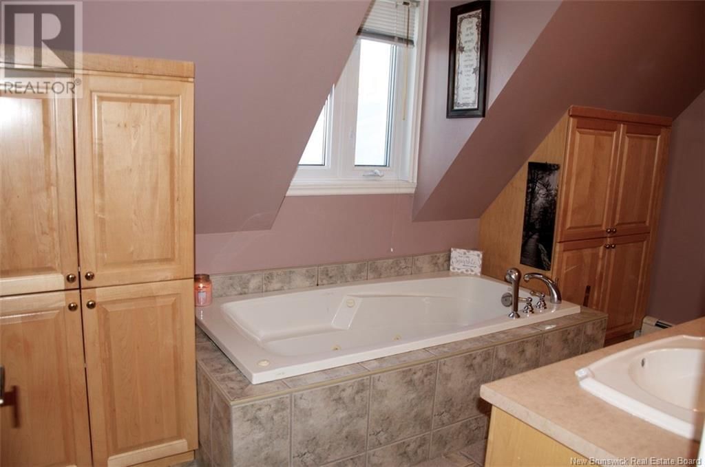 37 MACBEATH COURT Image 18