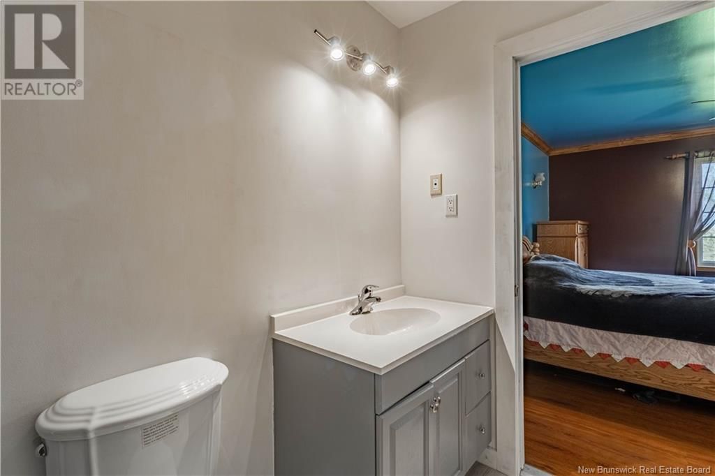 272 CREEK ROAD Image 13