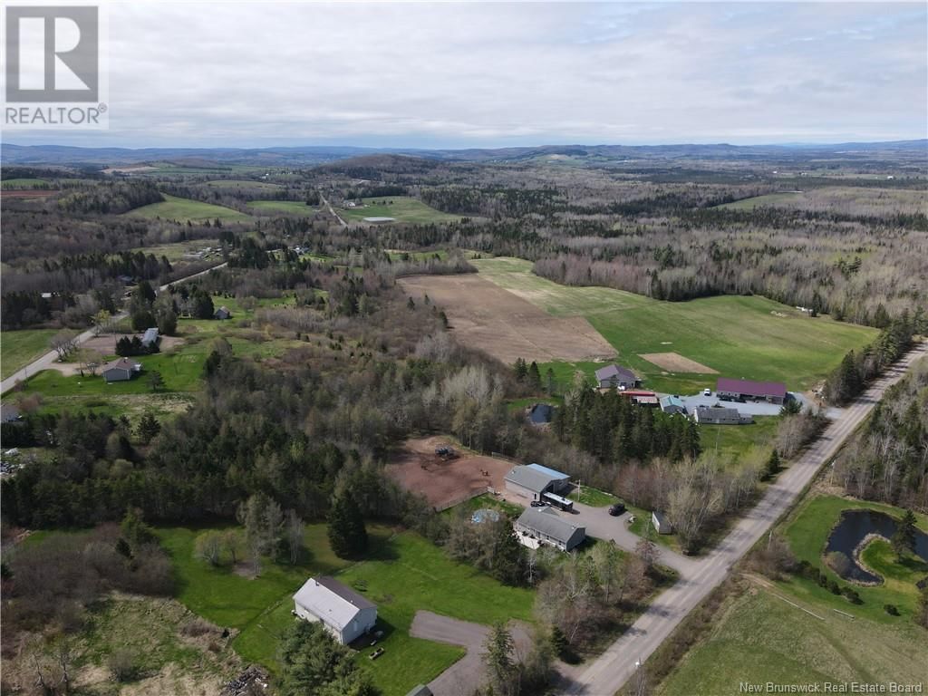 272 CREEK ROAD Image 34