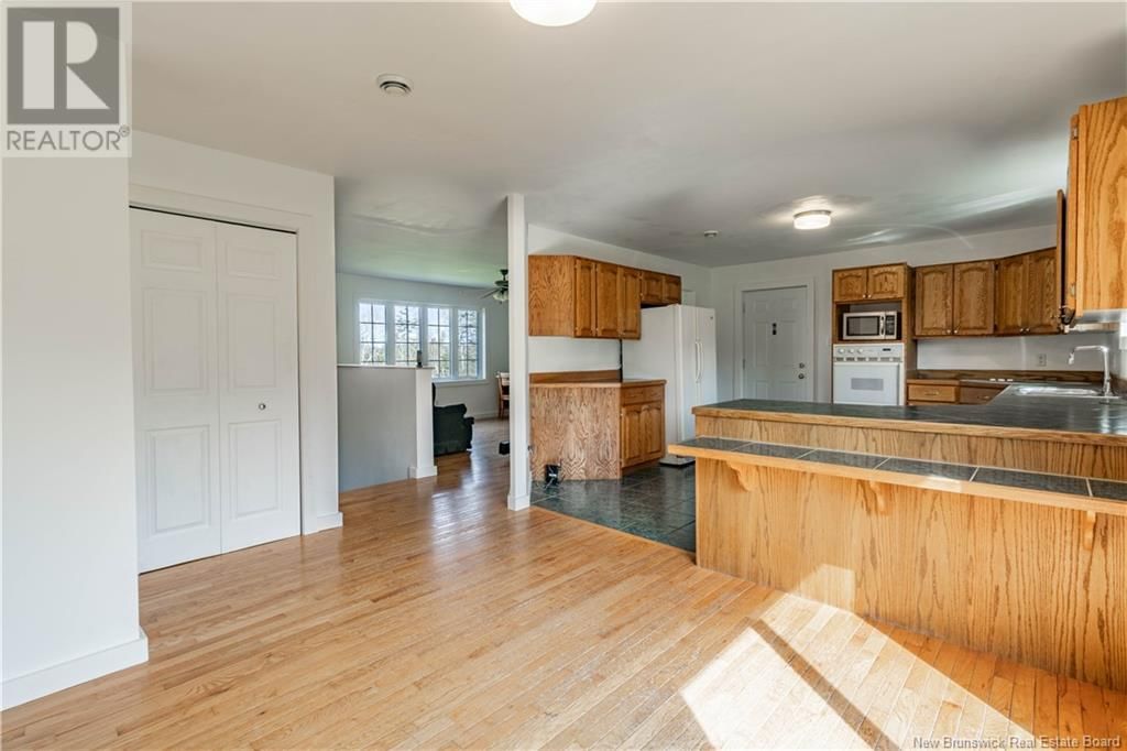 272 CREEK ROAD Image 7