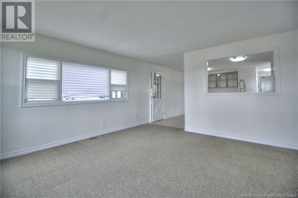 19 LAURA LANE Image 5