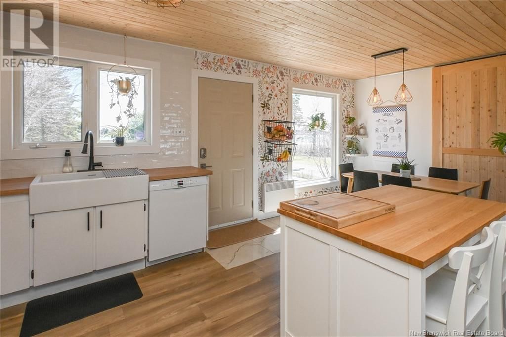 3180 ALCIDE STREET Image 24