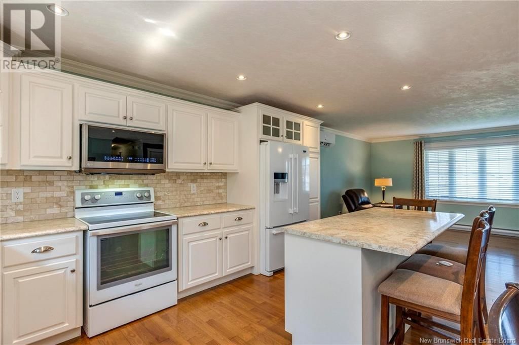 66 SQUIRE AVENUE Image 11