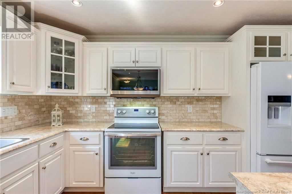 66 SQUIRE AVENUE Image 12