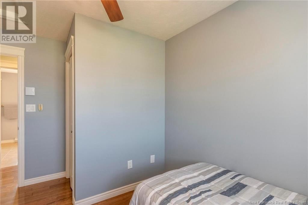 66 SQUIRE AVENUE Image 21