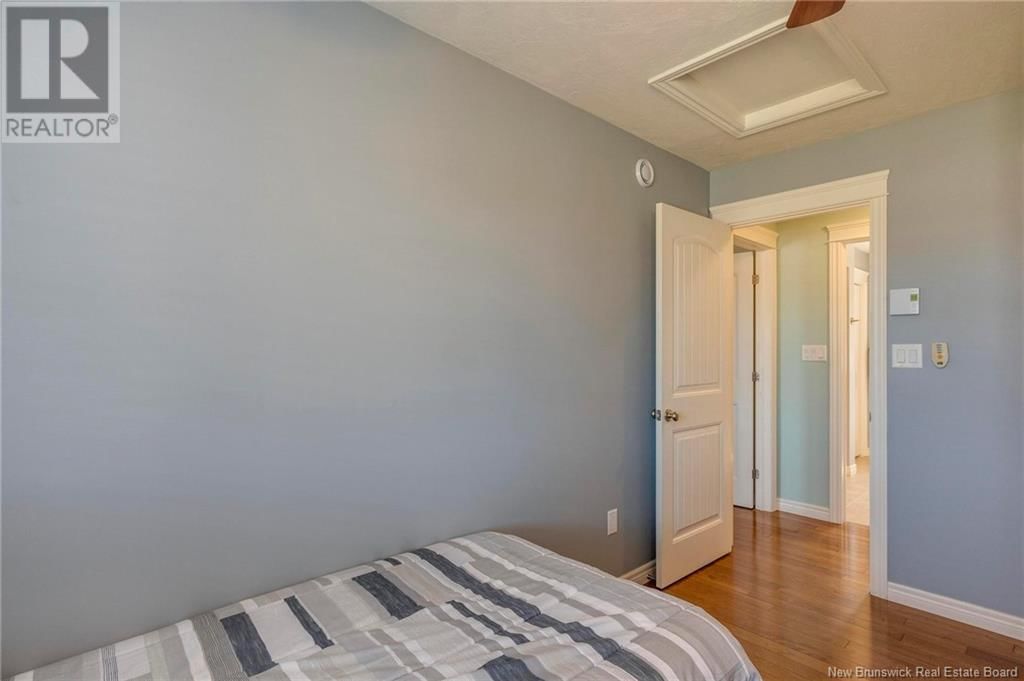 66 SQUIRE AVENUE Image 23