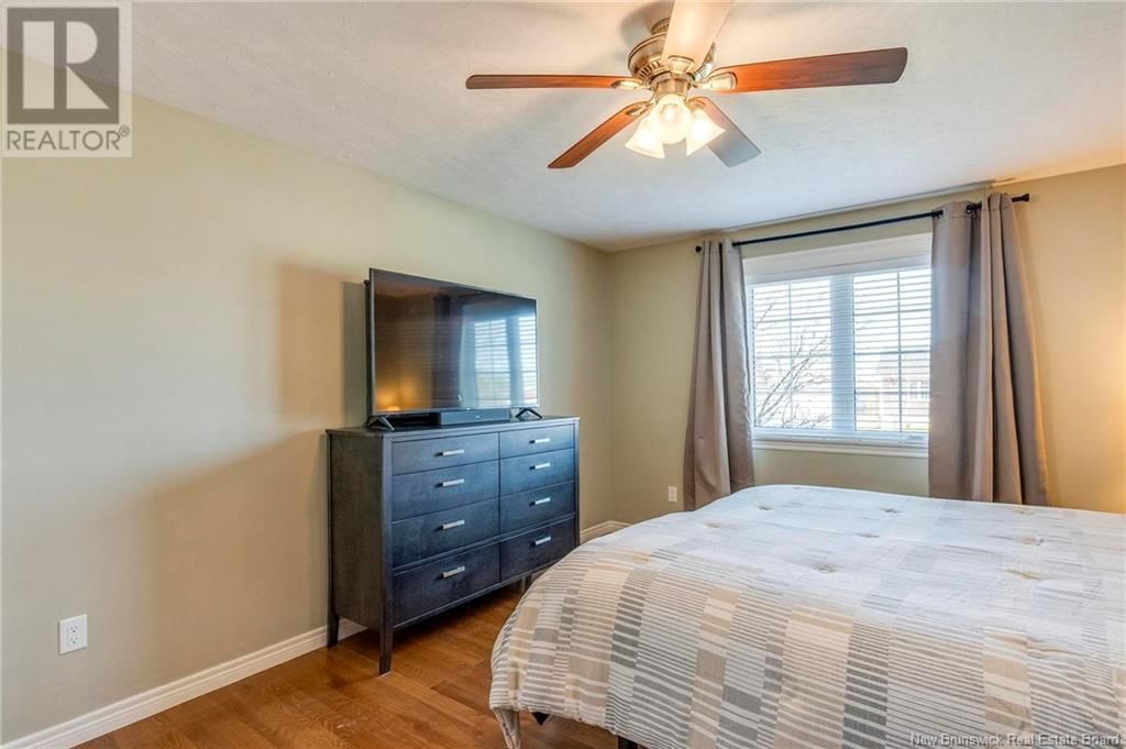 66 SQUIRE AVENUE Image 25