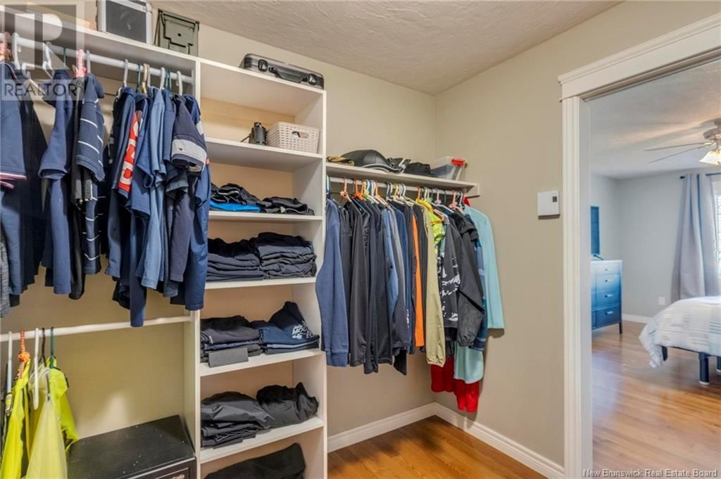 66 SQUIRE AVENUE Image 30