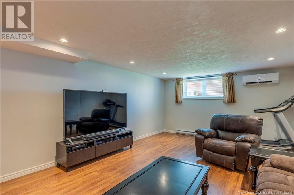 66 SQUIRE AVENUE Image 34
