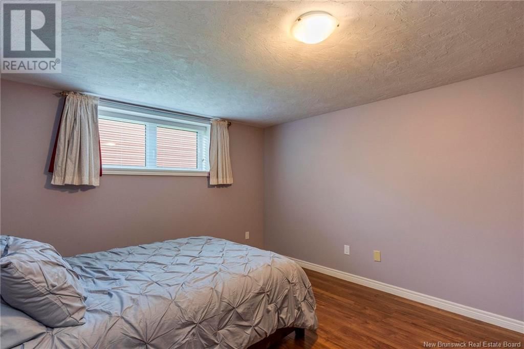 66 SQUIRE AVENUE Image 37
