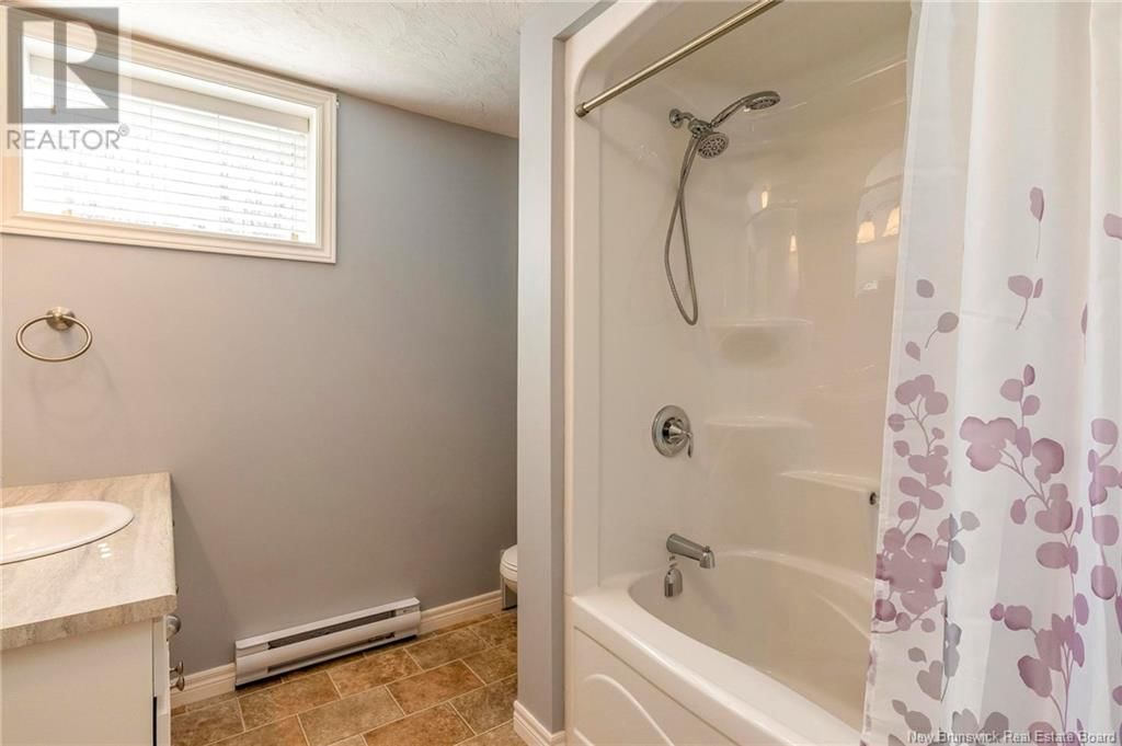 66 SQUIRE AVENUE Image 39