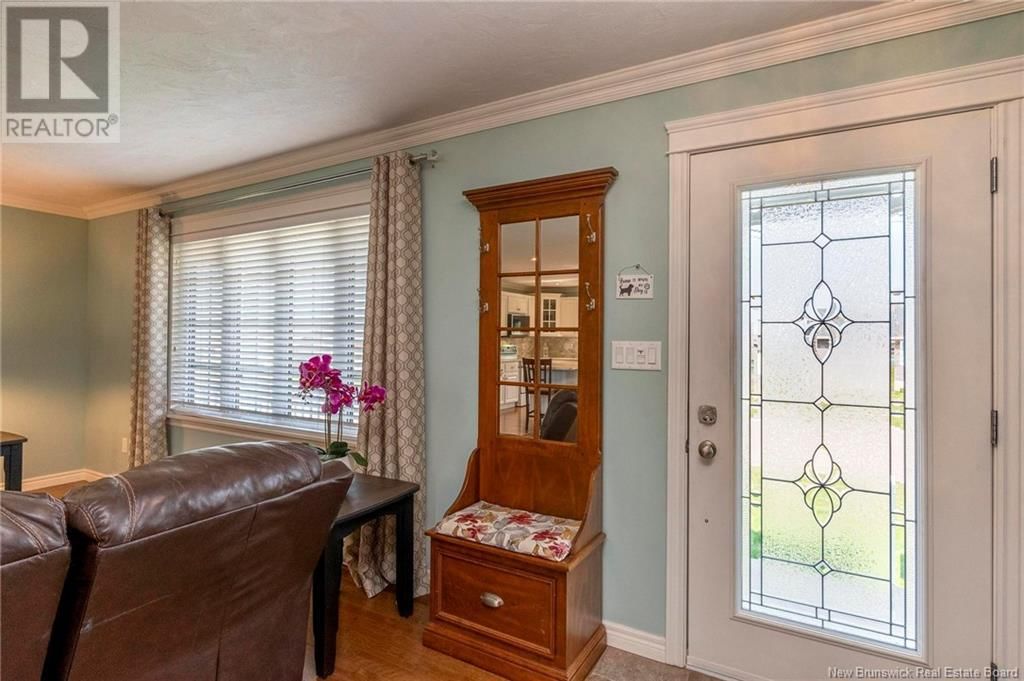 66 SQUIRE AVENUE Image 4