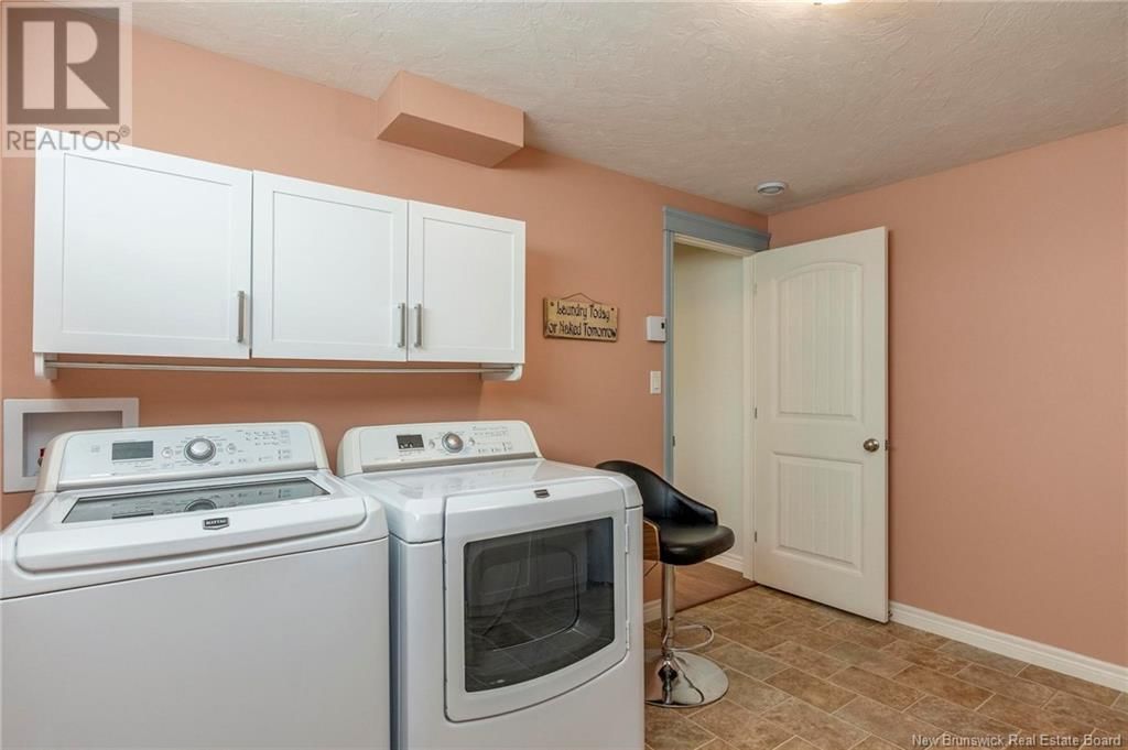 66 SQUIRE AVENUE Image 41
