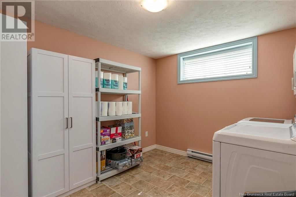 66 SQUIRE AVENUE Image 42