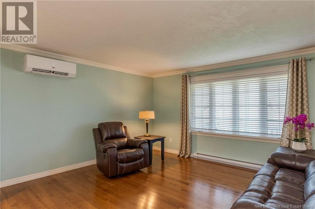66 SQUIRE AVENUE Image 6