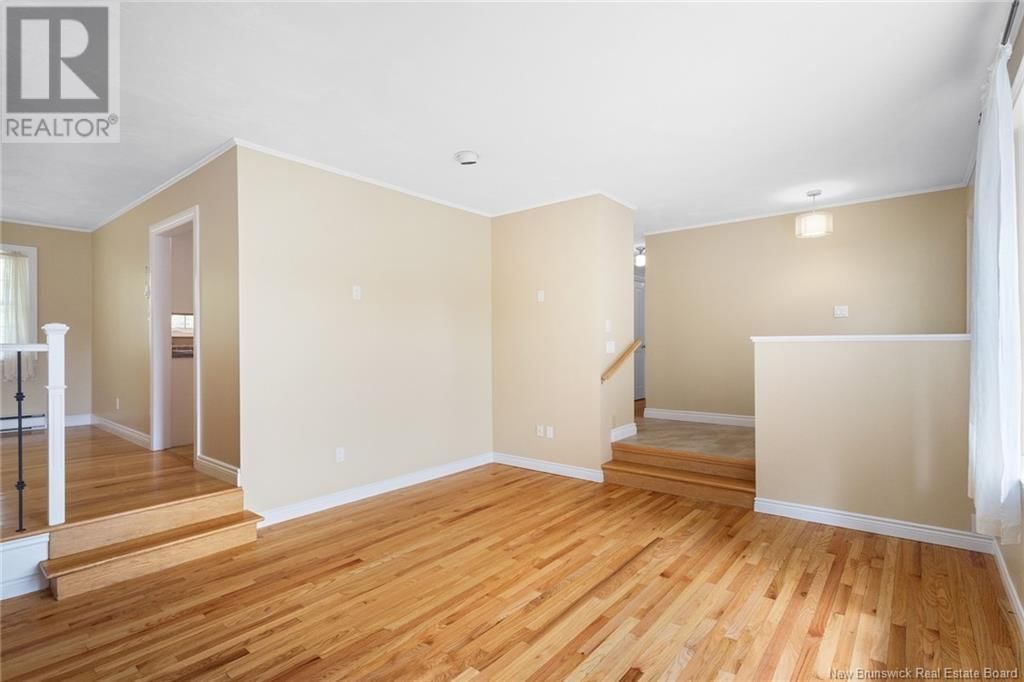 727 WINDSOR STREET Image 12