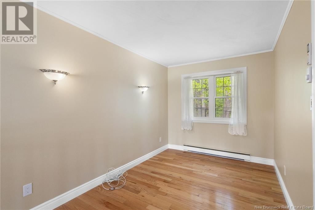727 WINDSOR STREET Image 13