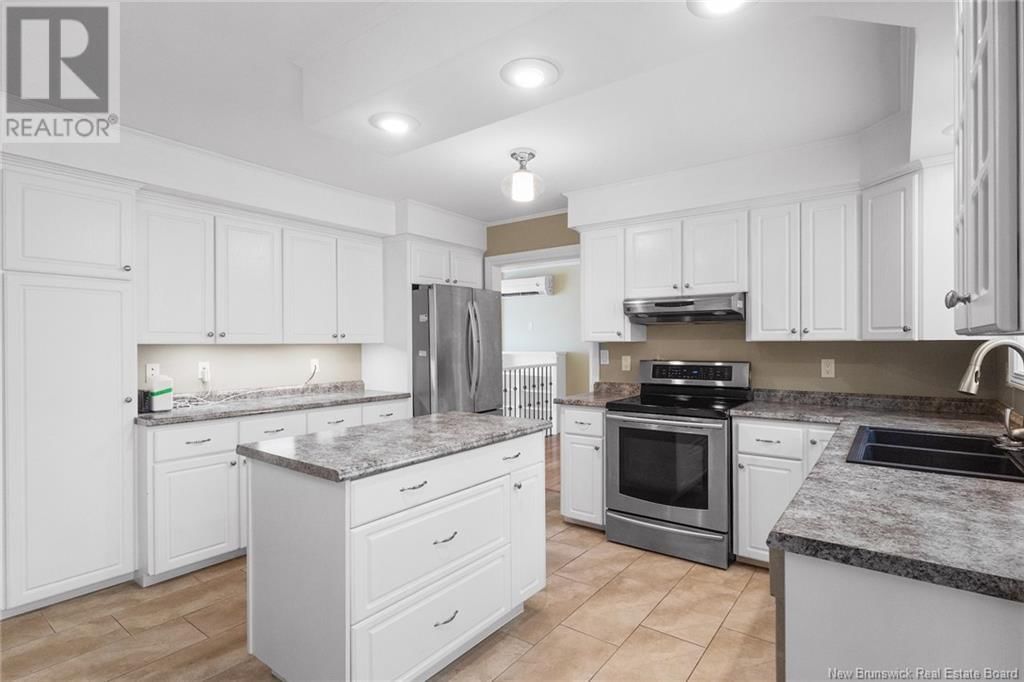 727 WINDSOR STREET Image 17