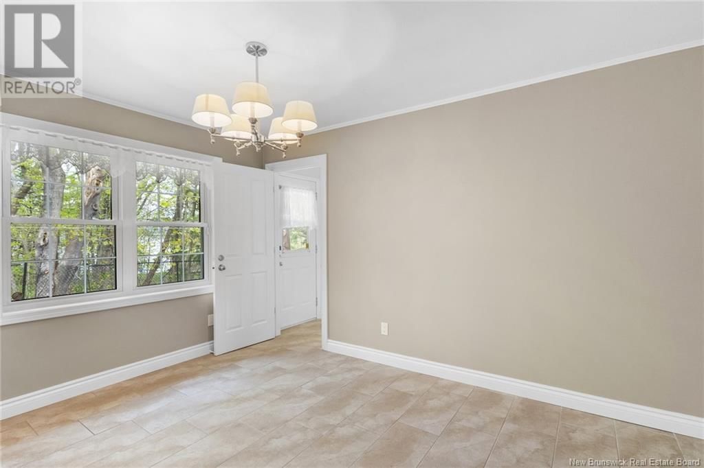 727 WINDSOR STREET Image 19