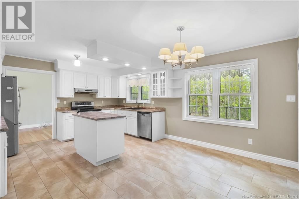 727 WINDSOR STREET Image 21