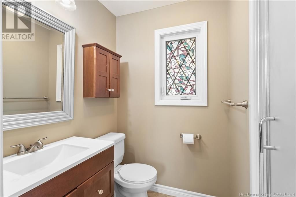 727 WINDSOR STREET Image 24