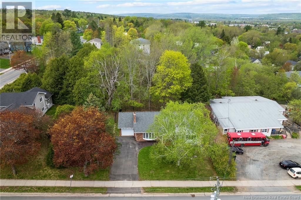 727 WINDSOR STREET Image 3