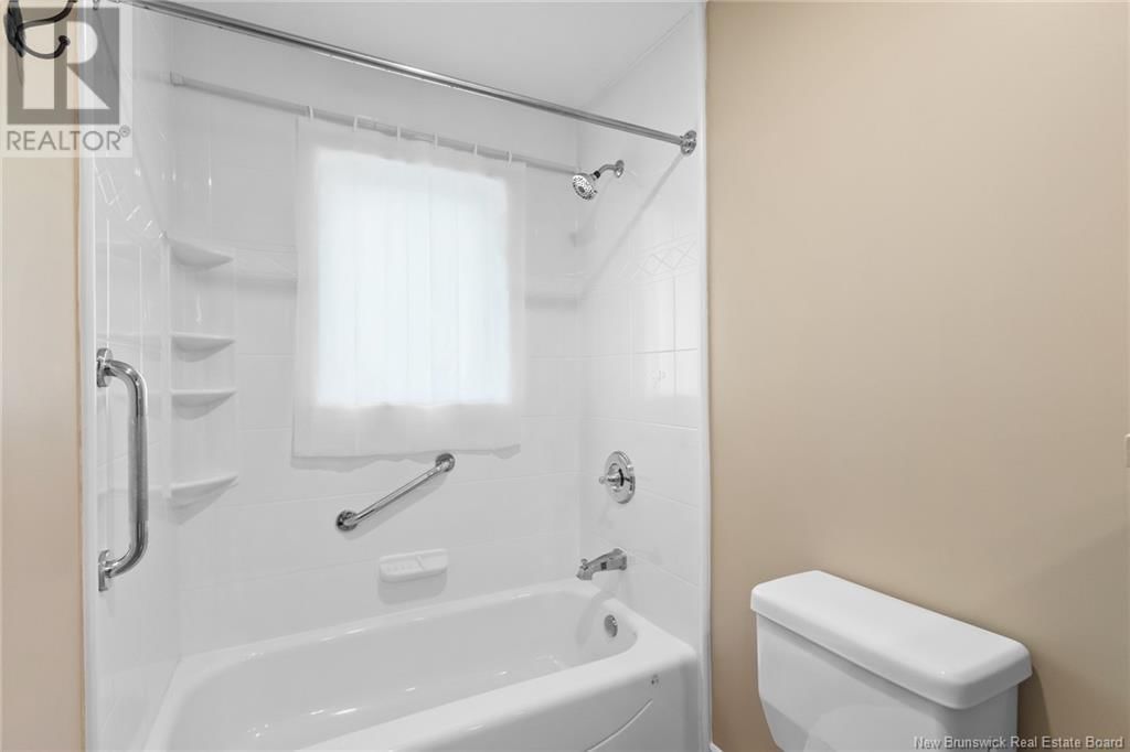 727 WINDSOR STREET Image 31